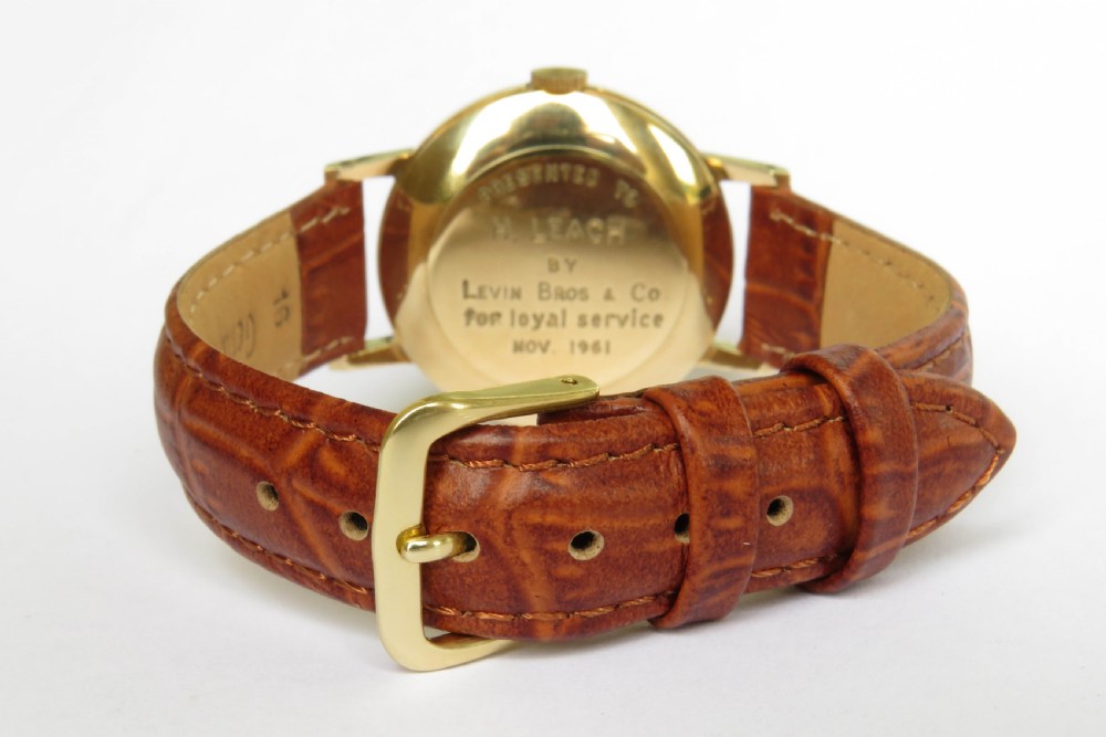 Gents 9ct gold Smiths Imperial wrist watch, 1960 View IV