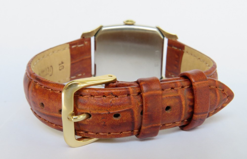 Mid-size 1950s Wittnauer wrist watch View V