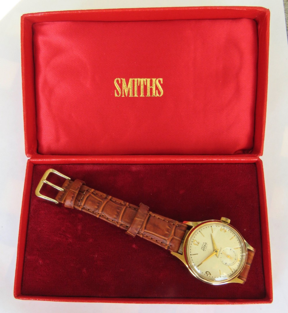 Gents Smiths Astral wrist watch, box & paperwork View III