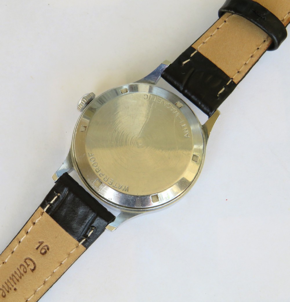 Gents 1960s Smiths Everest wrist watch View III