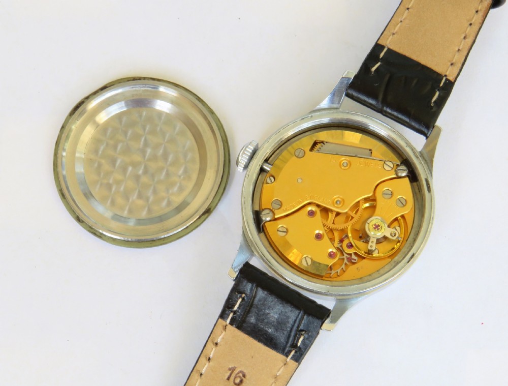 Gents 1960s Smiths Everest wrist watch View IV