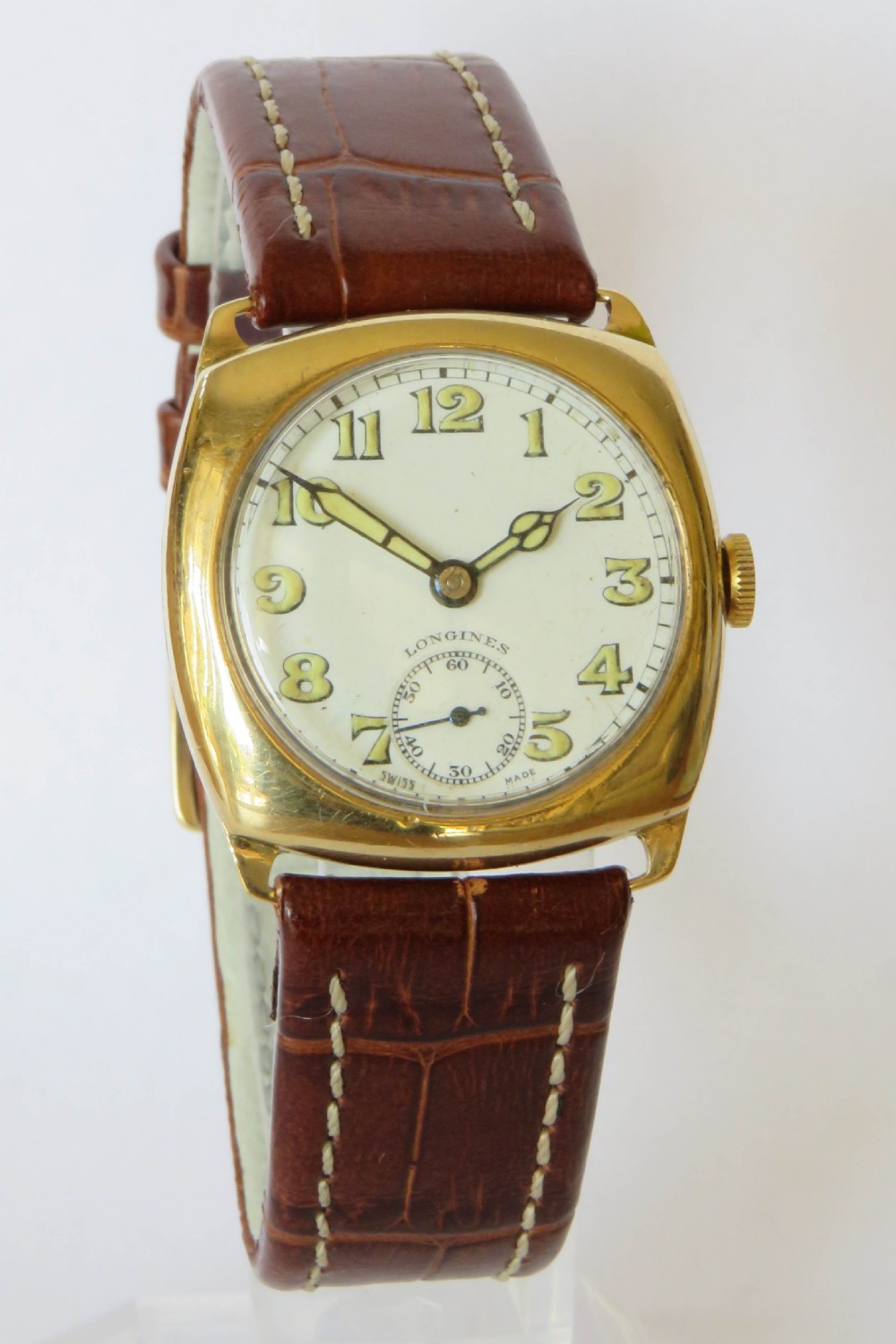 Gents 9ct gold Longines wrist watch, 1943 View II