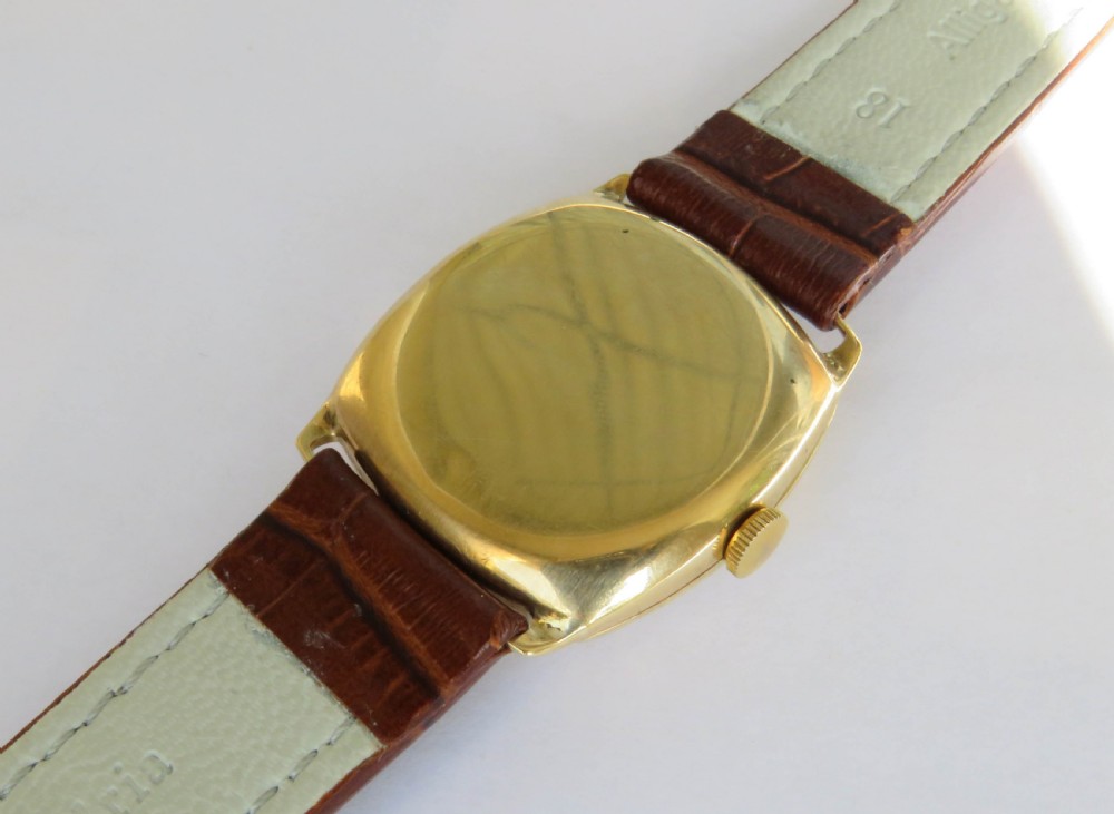 Gents 9ct gold Longines wrist watch, 1943 View IV