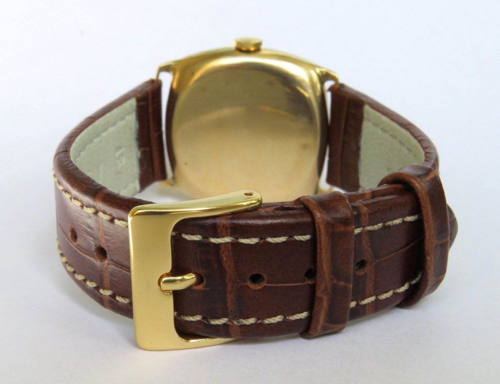 Gents 9ct gold Longines wrist watch, 1943 View V