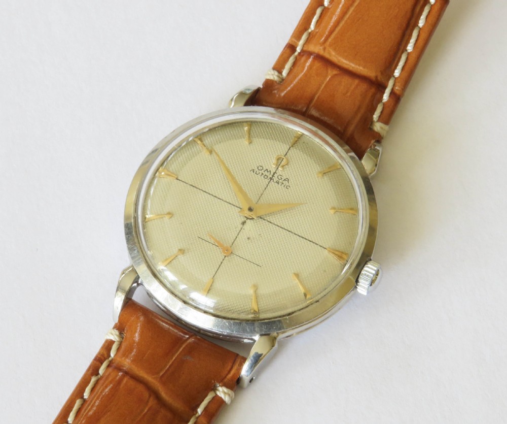 Gents Omega rare dial bumper automatic watch, 1947 View III