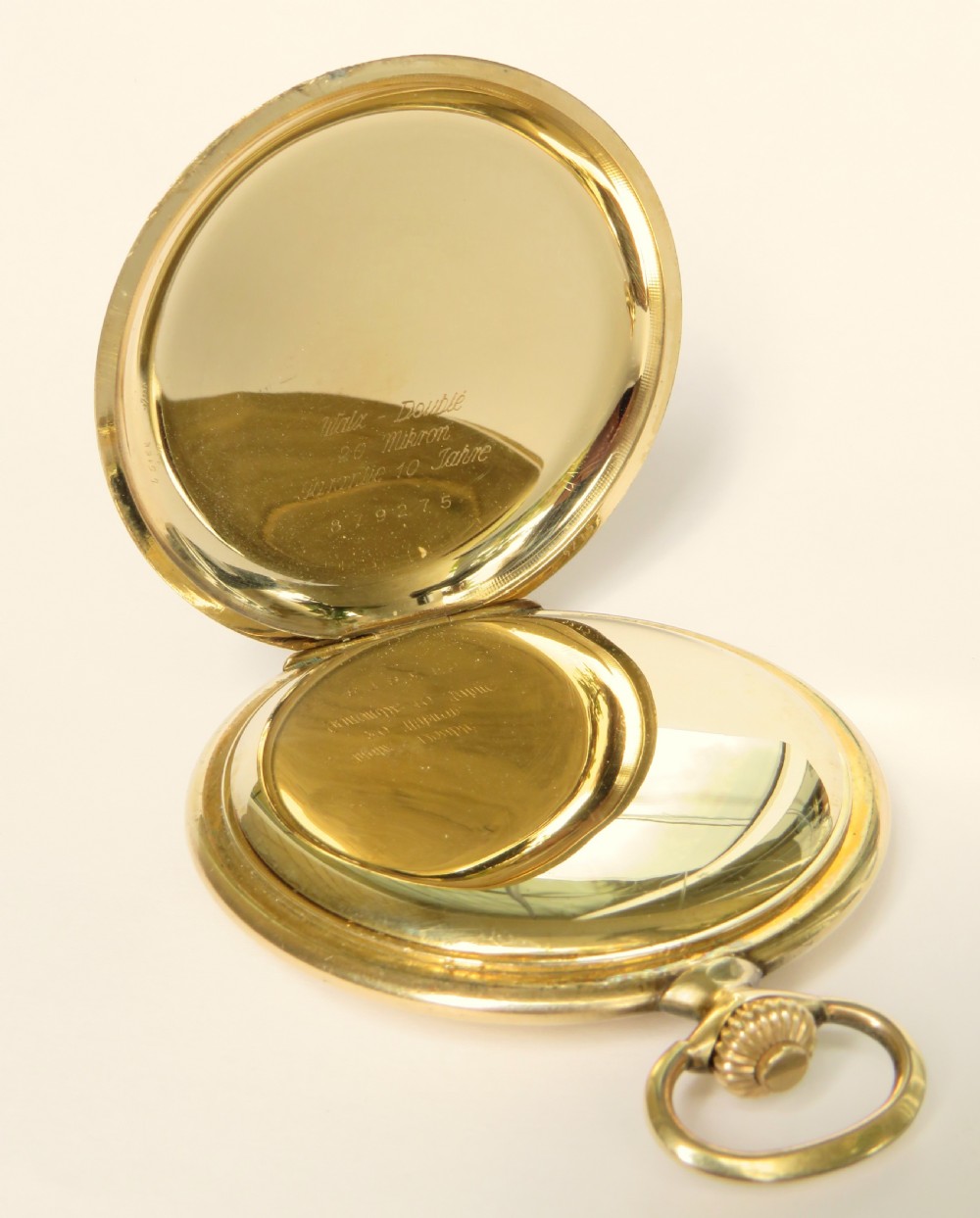 1930s Favor full hunter pocket watch View III