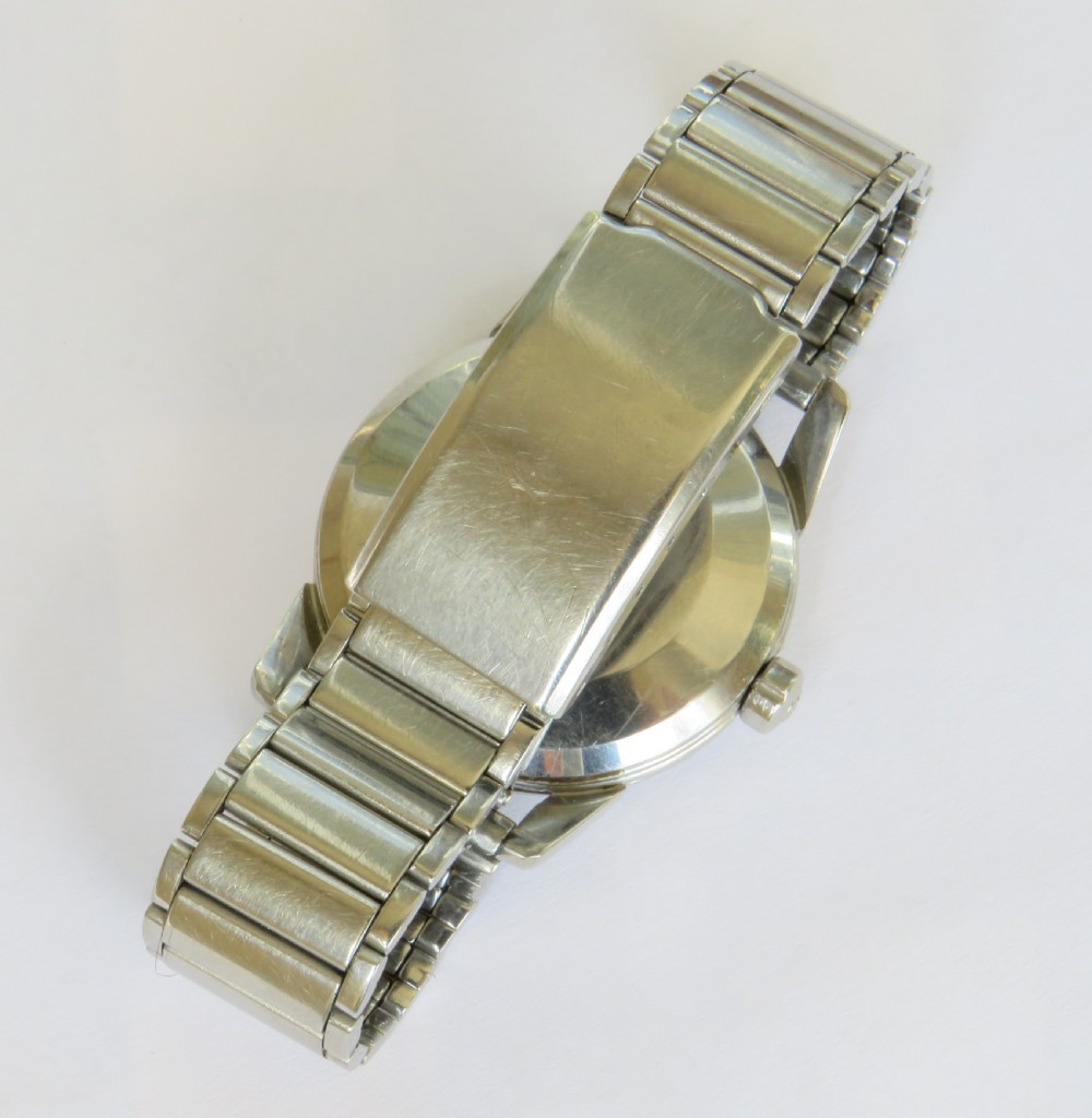 Gents Omega Seamaster automatic wrist watch, 1956 View V