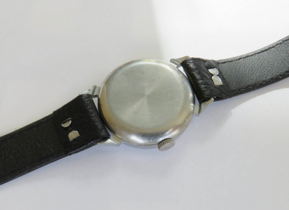 Gents 1940s Smiths wrist watch View III