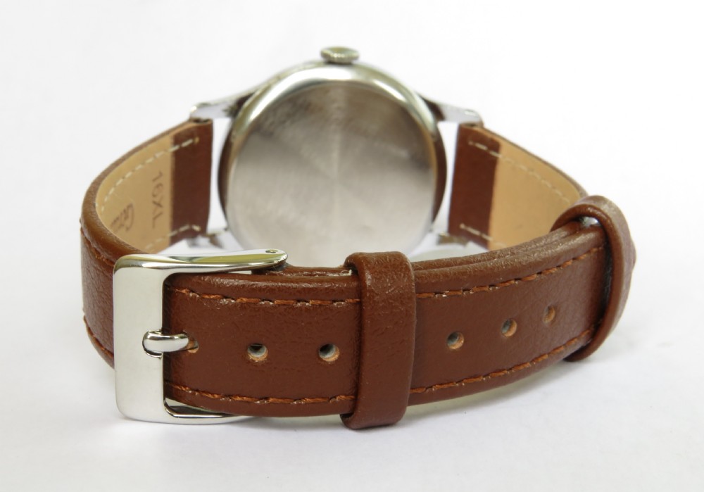 Gents 1960s Smiths De Luxe wrist watch View V