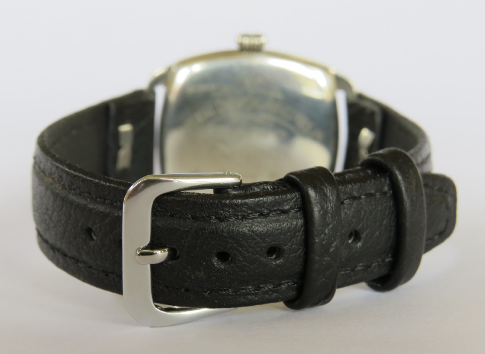 Gents silver 1940s Smiths wrist watch View V