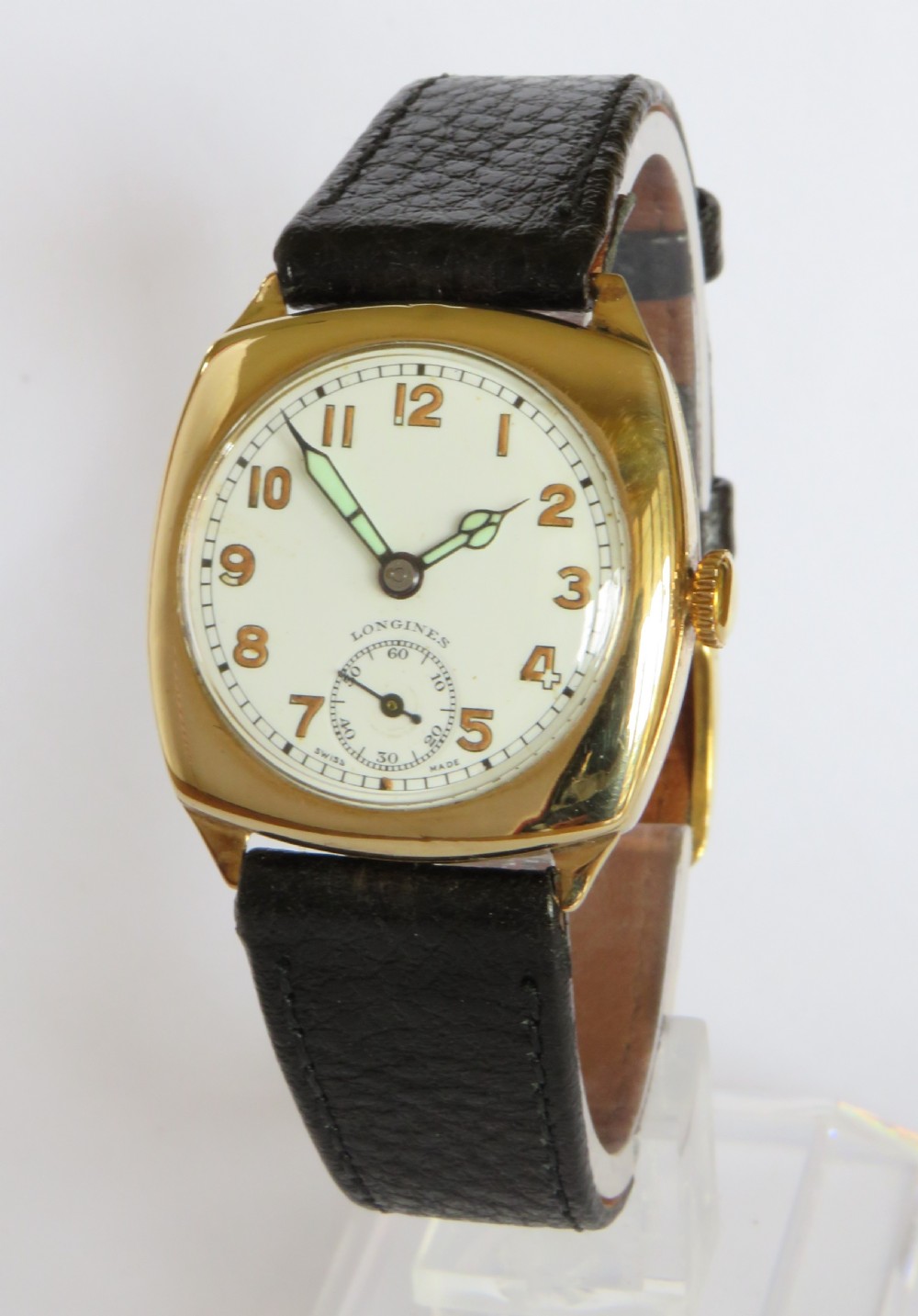Gents 9ct gold Longines wrist watch, 1945