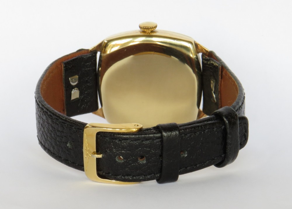 Gents 9ct gold Longines wrist watch, 1945 View V