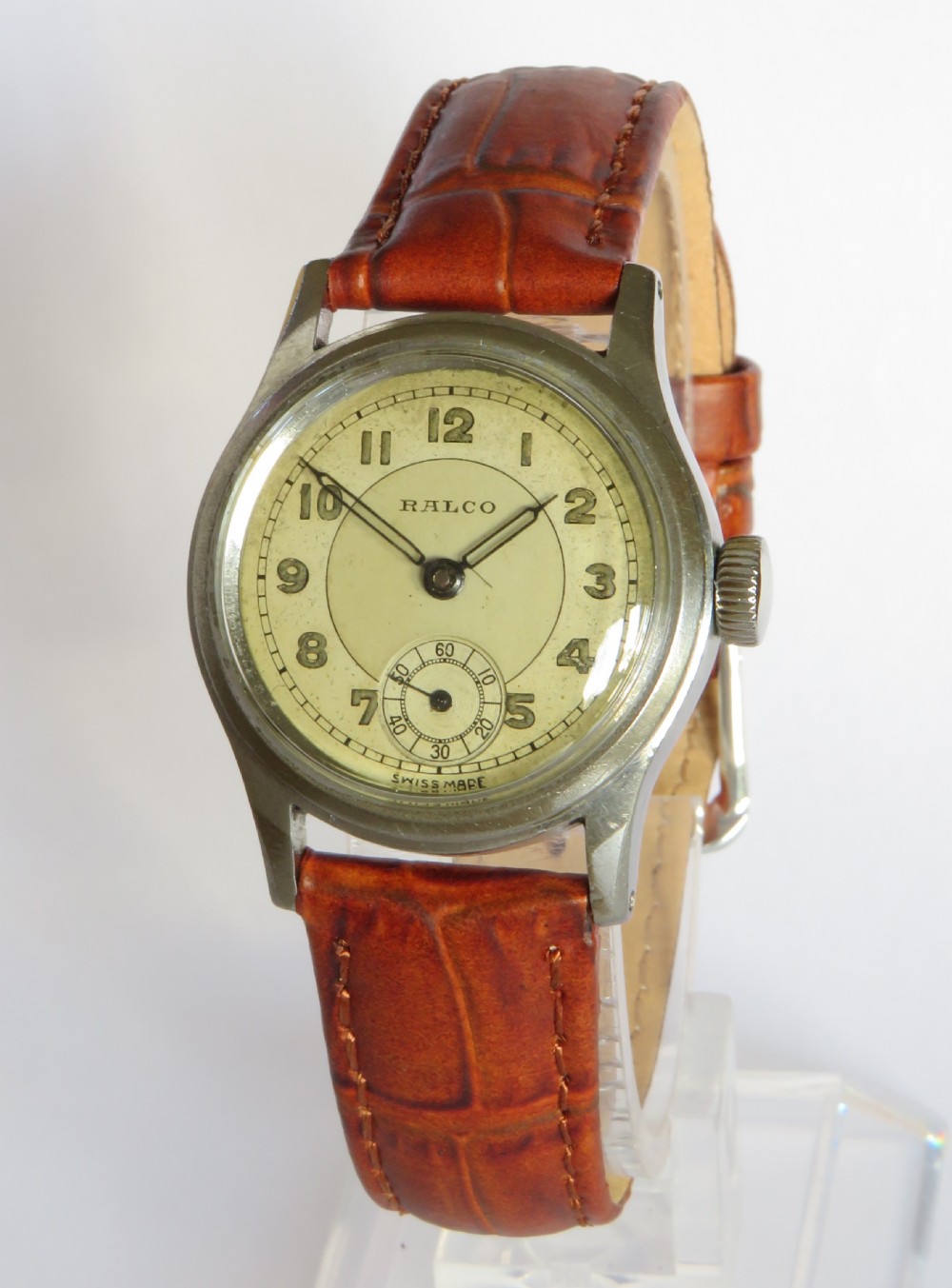 Mid-size 1940s Ralco wrist watch