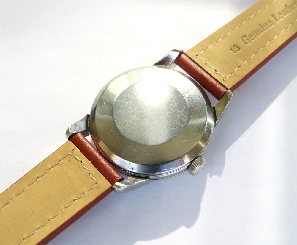 Gents 1950s Omega Seamaster automatic wrist watch View IV