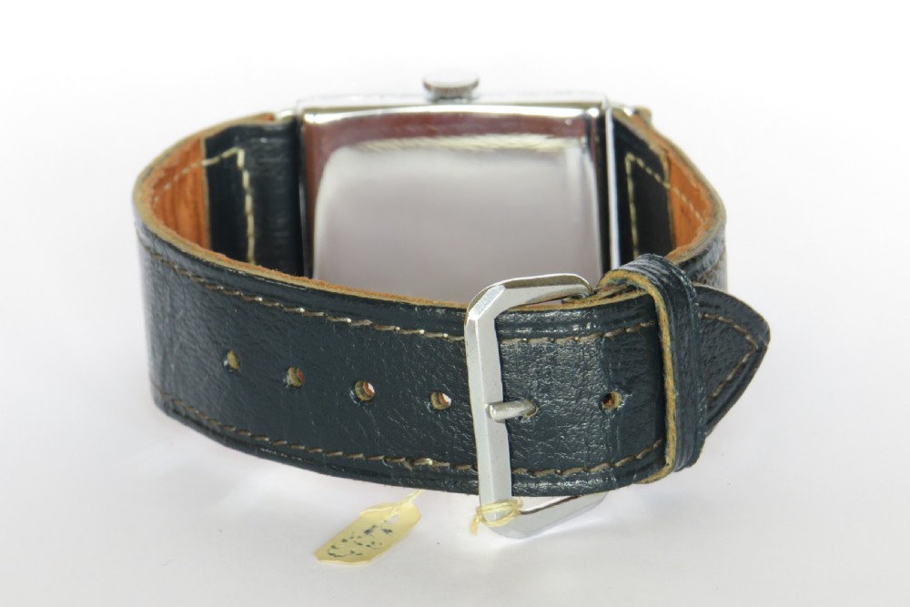 1940s ‘NOS’ Vidar Lever wrist watch View V