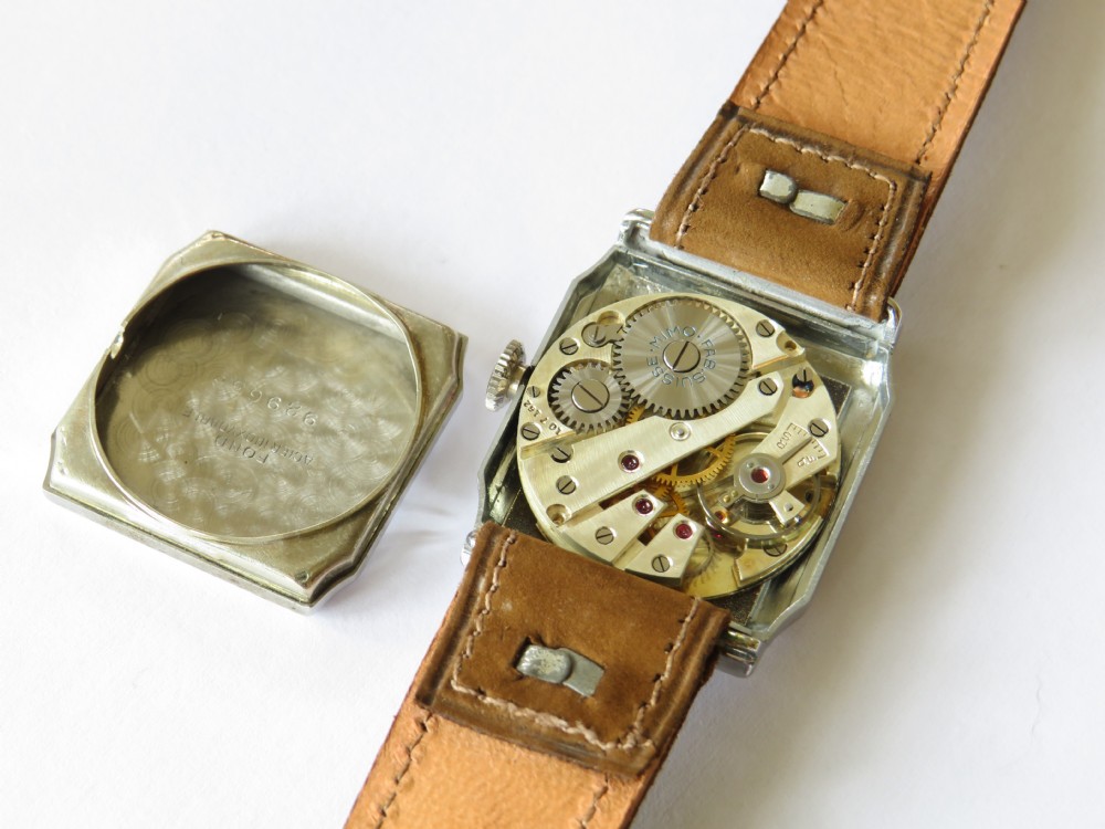 1940s ‘New Old Stock’ Mimo wrist watch View III