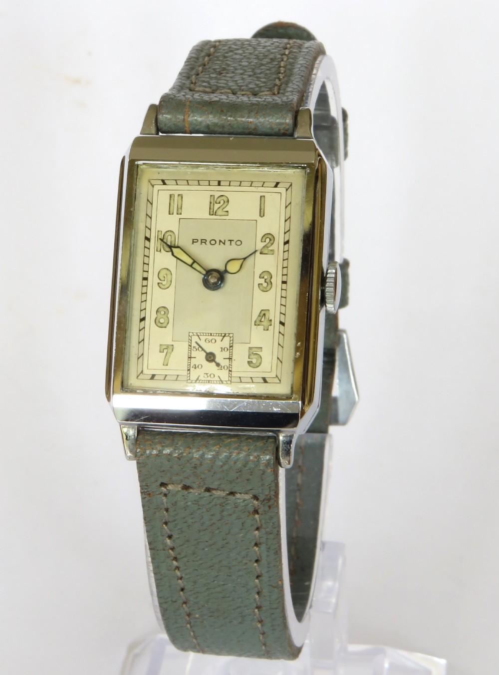 1940s mid-size Pronto wrist watch, super condition