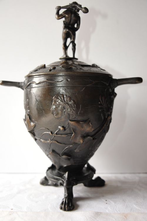 FRENCH BRONZE LIDDED URN BY AUGUSTE CAIN - ADDITIONAL PHOTO 1