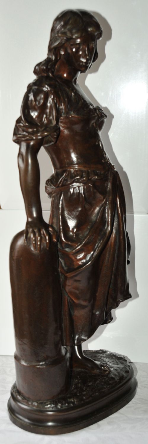 19TH CENTURY BRONZE SCULPTURE OF A PEASANT GIRL - ADDITIONAL PHOTO 1