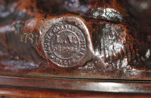 FRENCH BRONZE SCULPTURE OF A GIRL PICKING APPLES BY CHARLES OCTAVE LEVY - ADDITIONAL PHOTO 5
