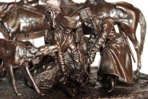 RUSSIAN BRONZE SCULPTURE WOLF HUNTING GROUP BY NIKOLAI LIEBERICH - ADDITIONAL PHOTO 4