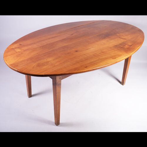 19TH CENTURY OVAL FRENCH CHERRY FARMHOUSE TABLE - ADDITIONAL PHOTO 1