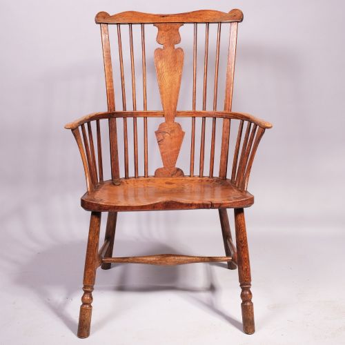 18TH CENTURY ASH COMB BACK WINDSOR CHAIR