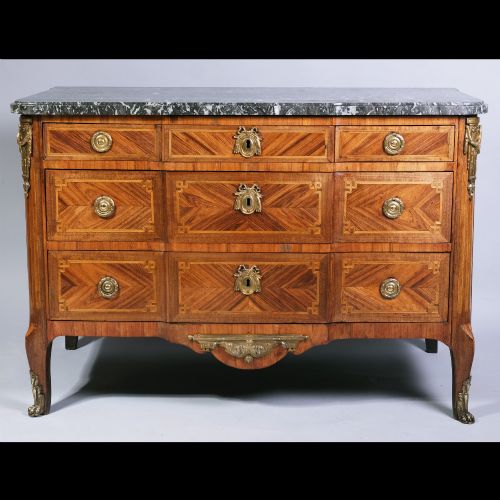 18TH CENTURY LOUIS XVI WALNUT PARQUETRY COMMODE