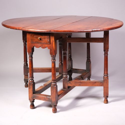 18TH CENTURY QUEEN ANNE YEW WOOD GATELEG TABLE