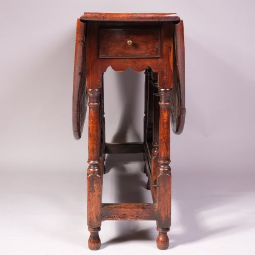 18TH CENTURY QUEEN ANNE YEW WOOD GATELEG TABLE - ADDITIONAL PHOTO 1