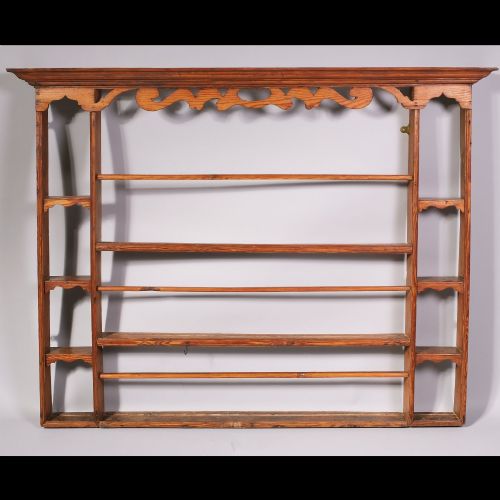 18TH CENTURY PINE PLATE RACK