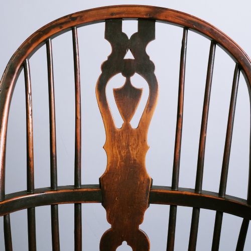 EARLY 19TH CENTURY YEW WOOD AND ASH HOOP BACK WINDSOR CHAIR - ADDITIONAL PHOTO 1