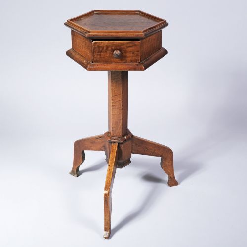 EARLY 19TH CENTURY FRUITWOOD OCCASIONAL TABLE - ADDITIONAL PHOTO 3