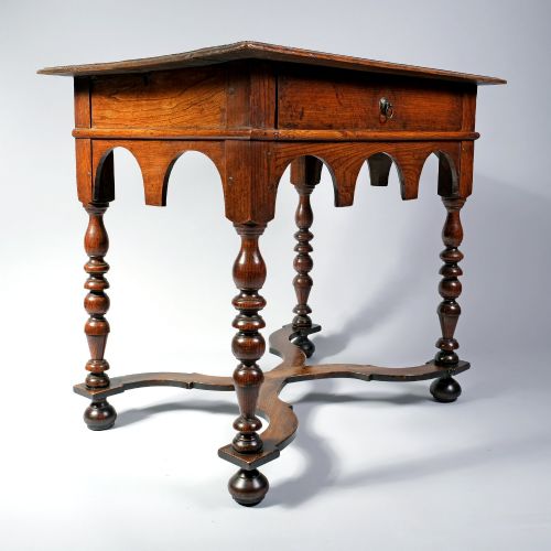LATE 17TH CENTURY WILLIAM AND MARY PERIOD ELM SIDE TABLE - ADDITIONAL PHOTO 3