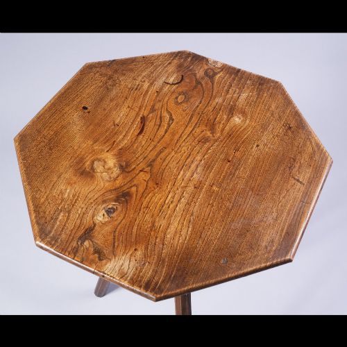 EARLY 19TH CENTURY ASH THREE LEGGED TABLE - ADDITIONAL PHOTO 3