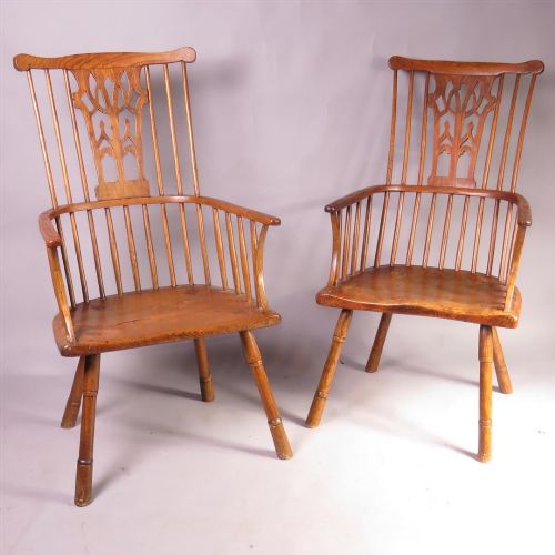 A PAIR OF LATE 18TH CENTURY COMB BACK WINDSOR CHAIRS - ADDITIONAL PHOTO 3
