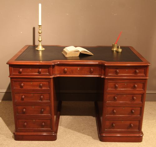 Good Mid 19th Century Mahogany Pedestal Desk, Stamped by S and H Jewell