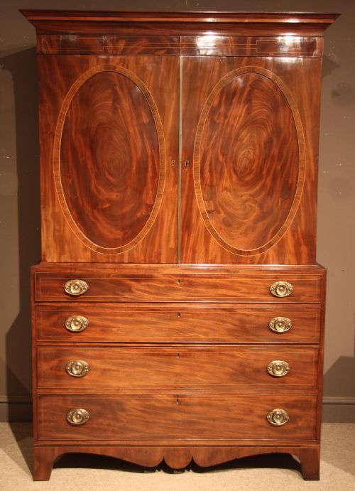 Superb Quality George III Channel Islands Flame Mahogany Linen Press, Circa 1800