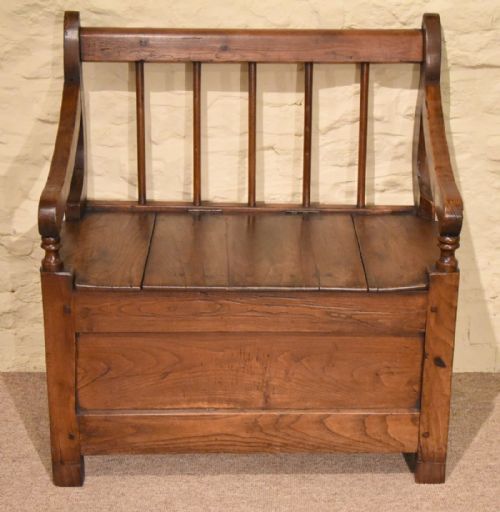 A French Elegant Mid 19th Century Chestnut Bench

