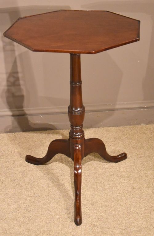 A George III Pretty Mahogany Octagonal Lamp/wine Table