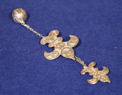 Coombe Martin Silver Cloak Pin