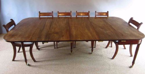 A Superb Quality Early 19th Century Concertina Action Dining Table