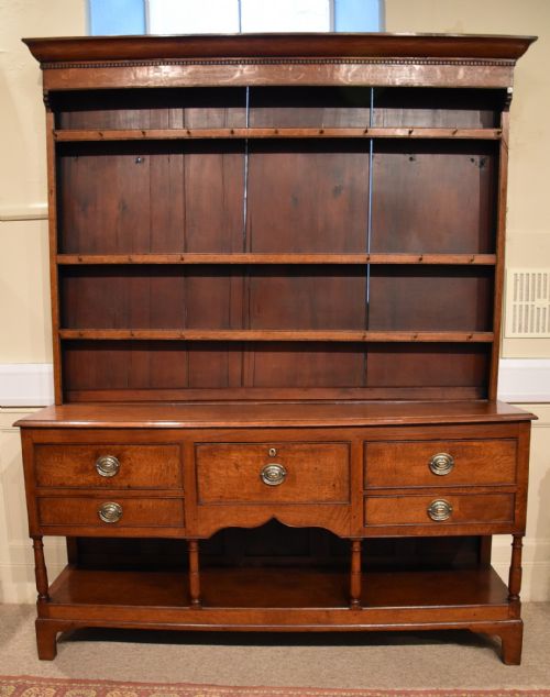 A Good Oak Pot Board Dresser