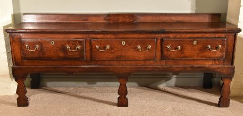 A Good Early 18th Century Oak Dresser