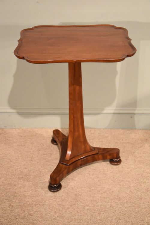 A William IV Mahogany Scallop Edge Wine Table