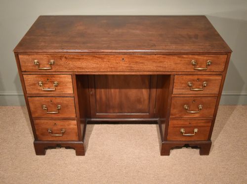 A Good Regency Period Mahogany Kneehole Desk