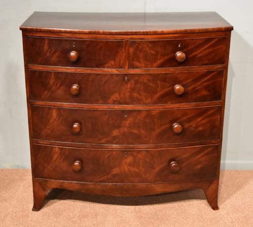 Mid 19th Century Mahogany Bow Fronted Chest of Drawers