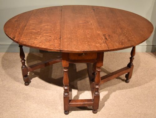 Early 18th Century Oak Drop Leaf Table