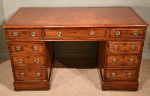 A Good Mid 19th Century Mahogany Pedestal Desk