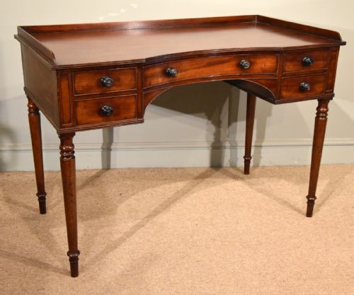 A Fine Gillow Lancaster  George III Concave Dressing Side Table